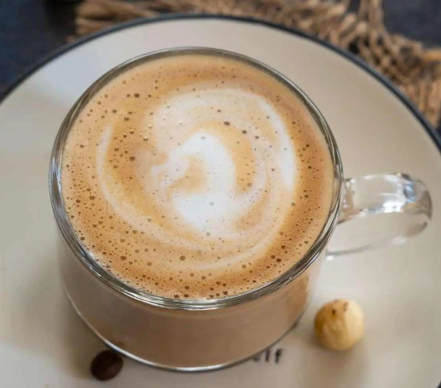 لاتيه البندق