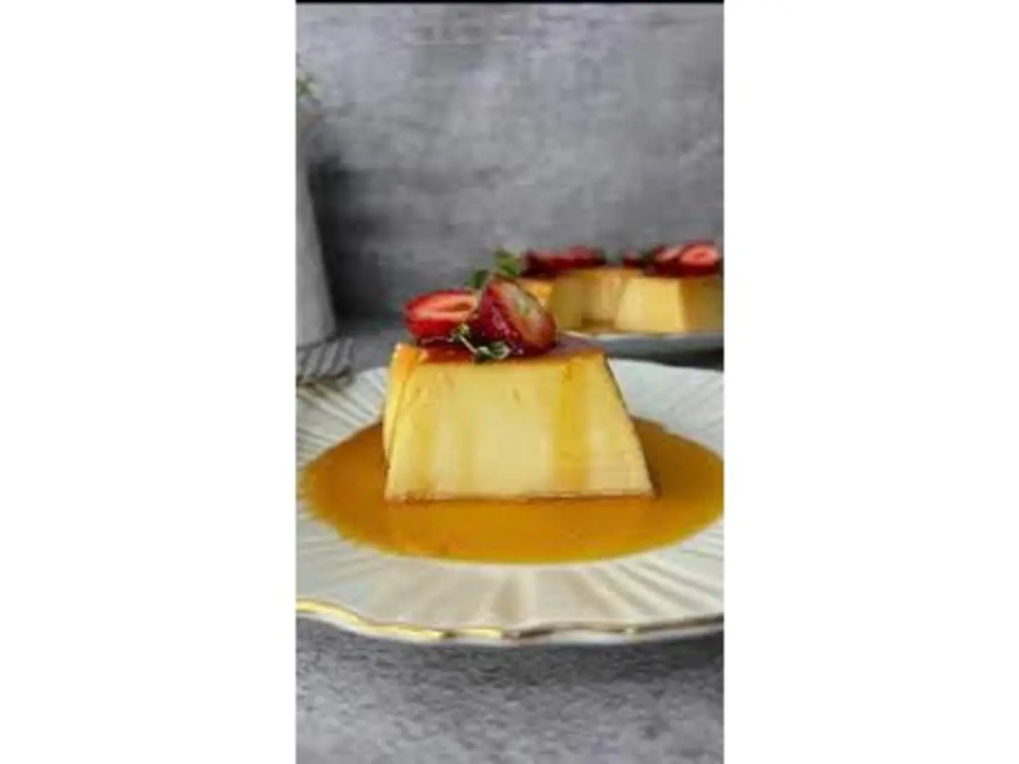 Large Caramel Cups, 20 Pieces