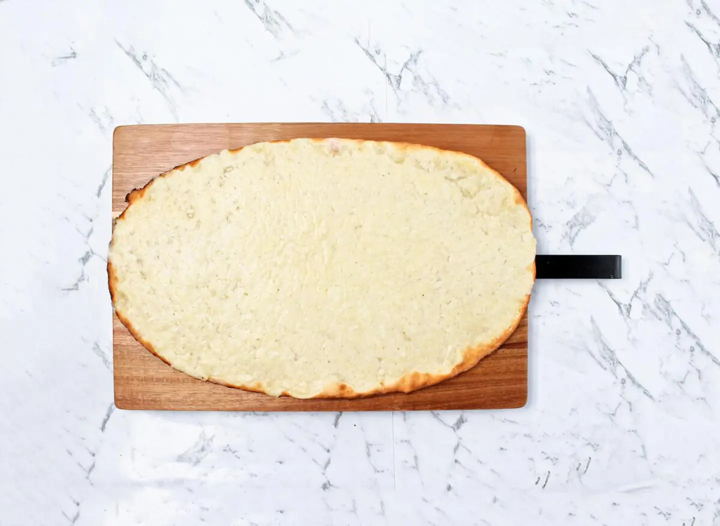 فطيرة جبنة قشقوان مشروحة