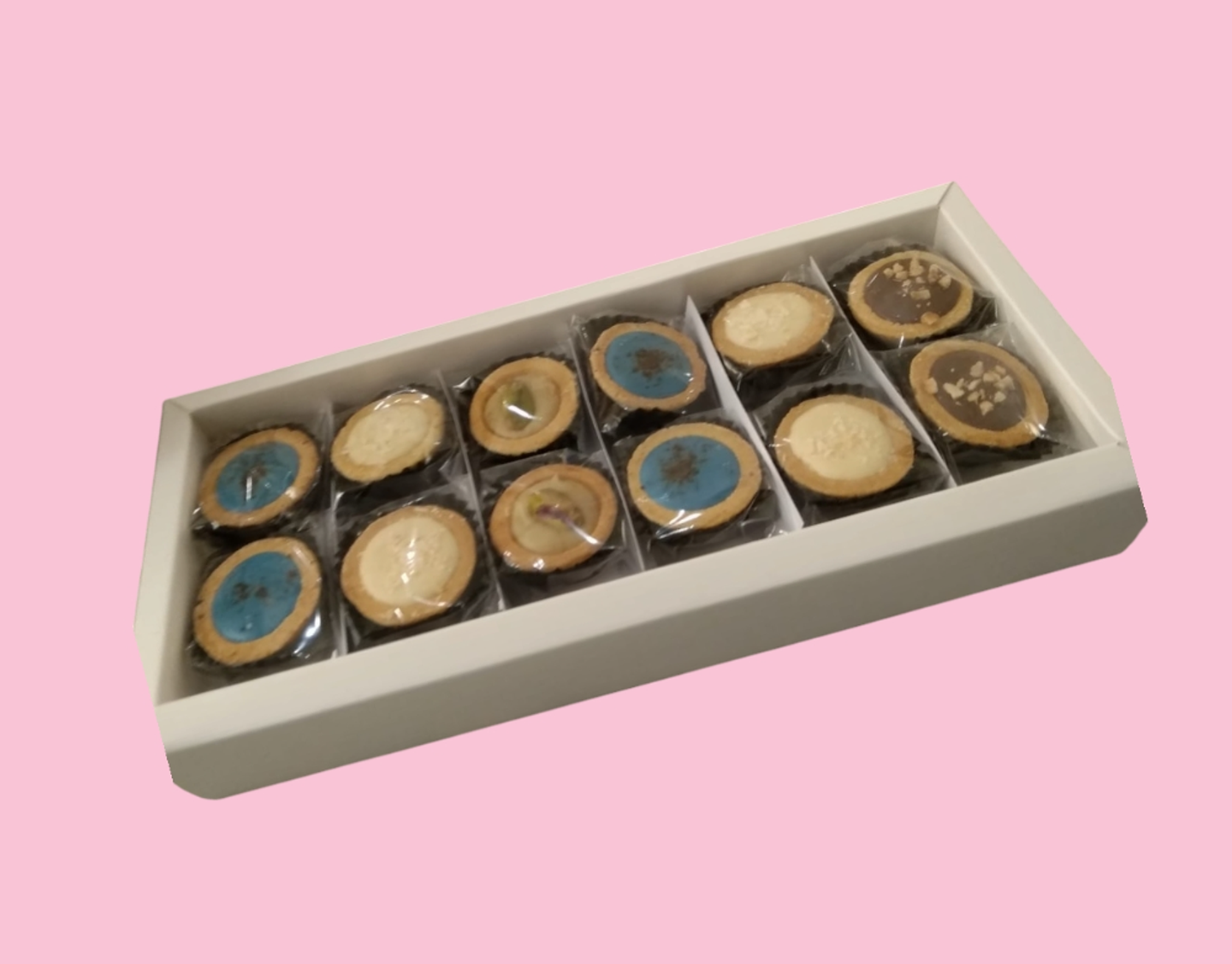 Biscuit Cups With Different Cream Fillings - S
