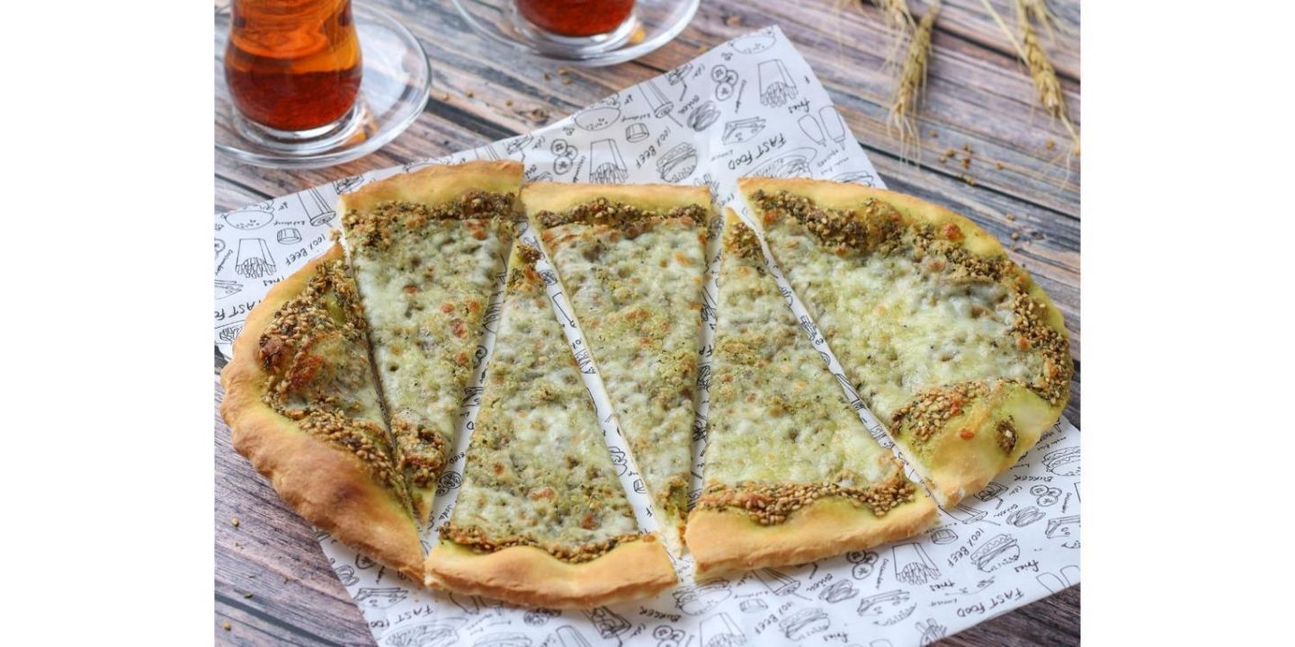 زعتر بالجبنة