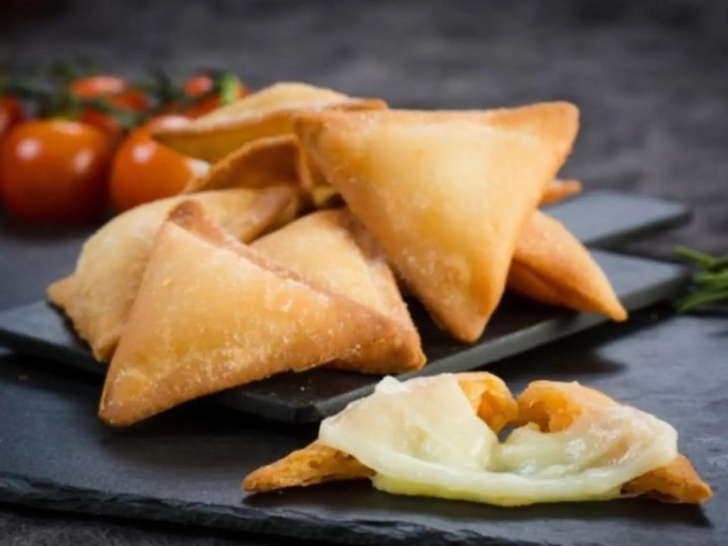 سمبوسة جبنة