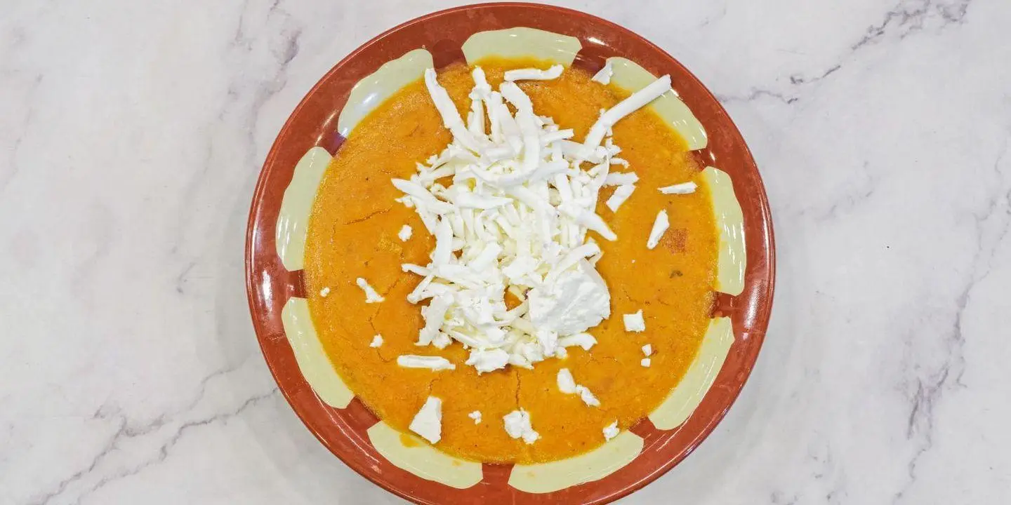 فول طاوة مع الجبن