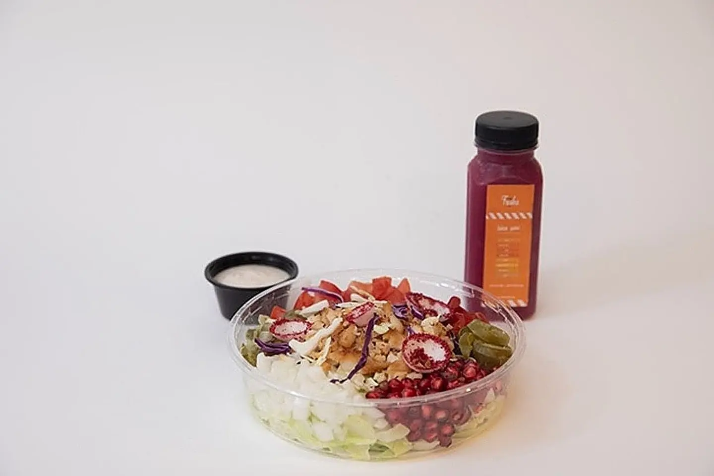 سلطه شاورما صغير مع عصير رمان صغير