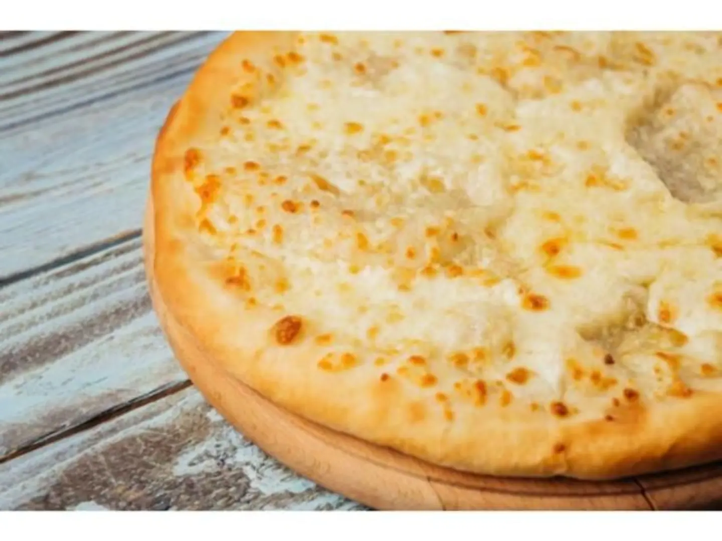 Mozzarella Cheese Manakish