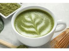 لاتيه ماتشا ساخن