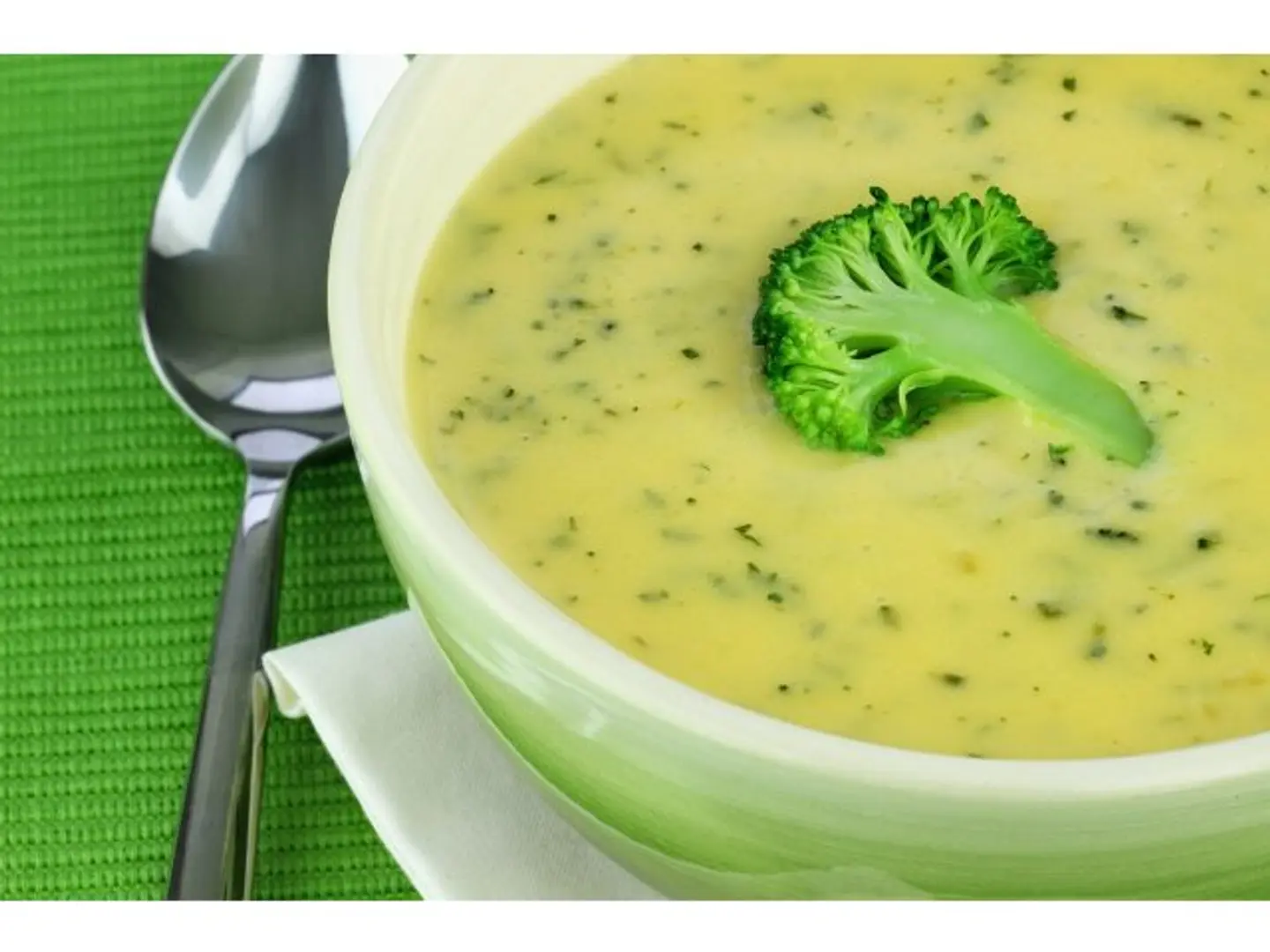 شوربة البروكلي مع الكريمة