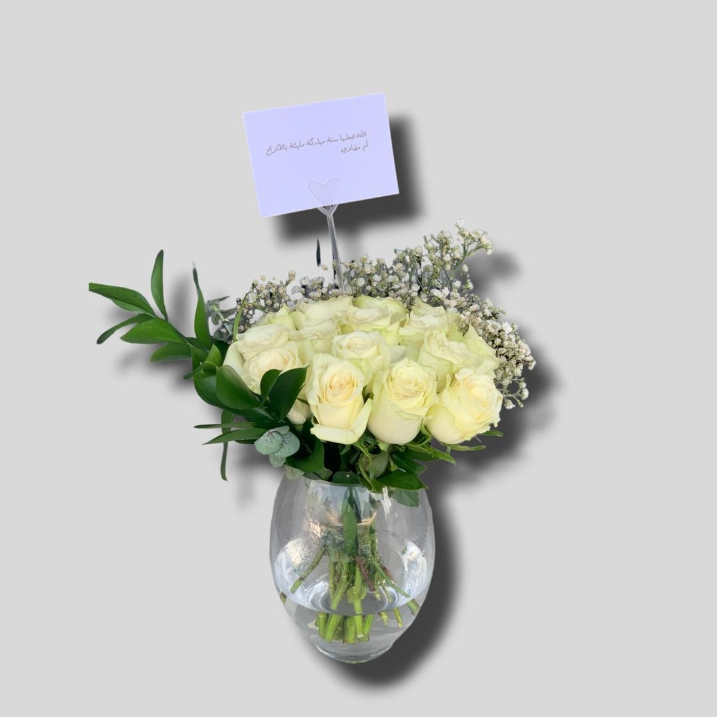 فازة ورد ابيض