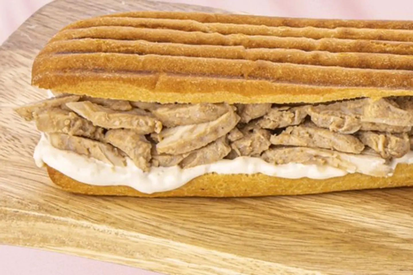 دجاج مشوي بالبانيني الأسمر