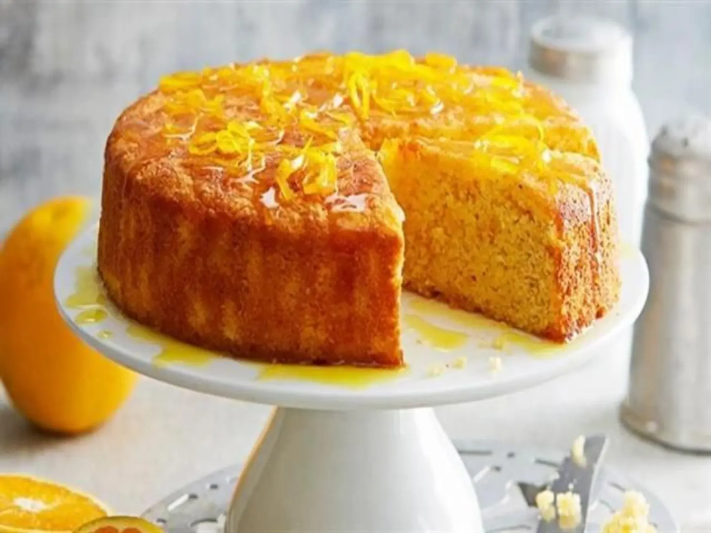 Round Orange Cake Plate