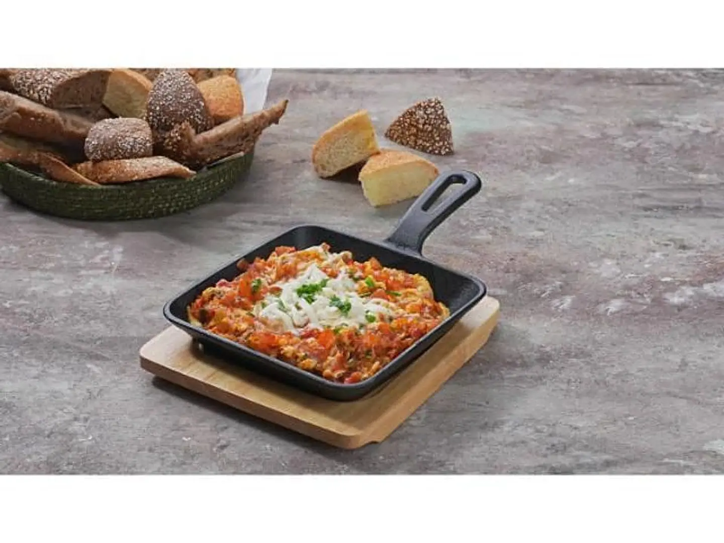 Shakshuka With Eggs