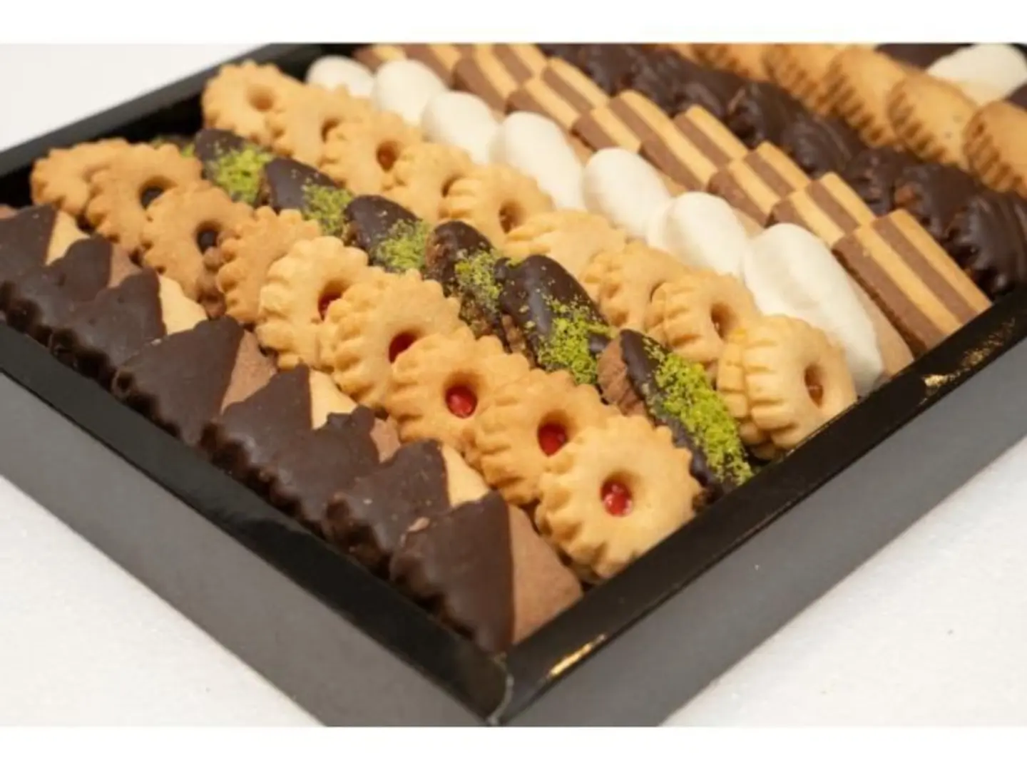 صحن الفخامة المتنوعة من البيتي فور