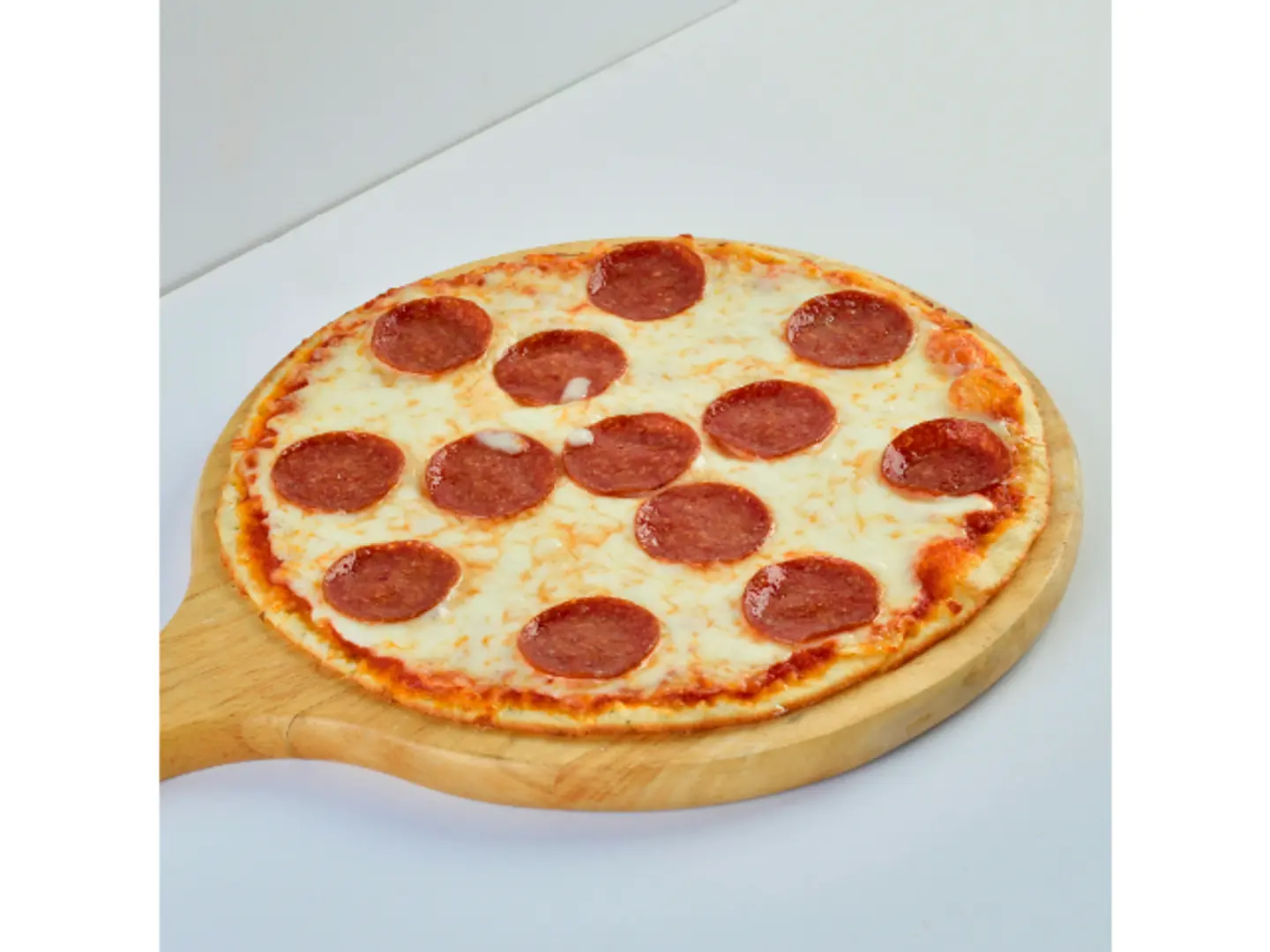 بيتزا بيبروني