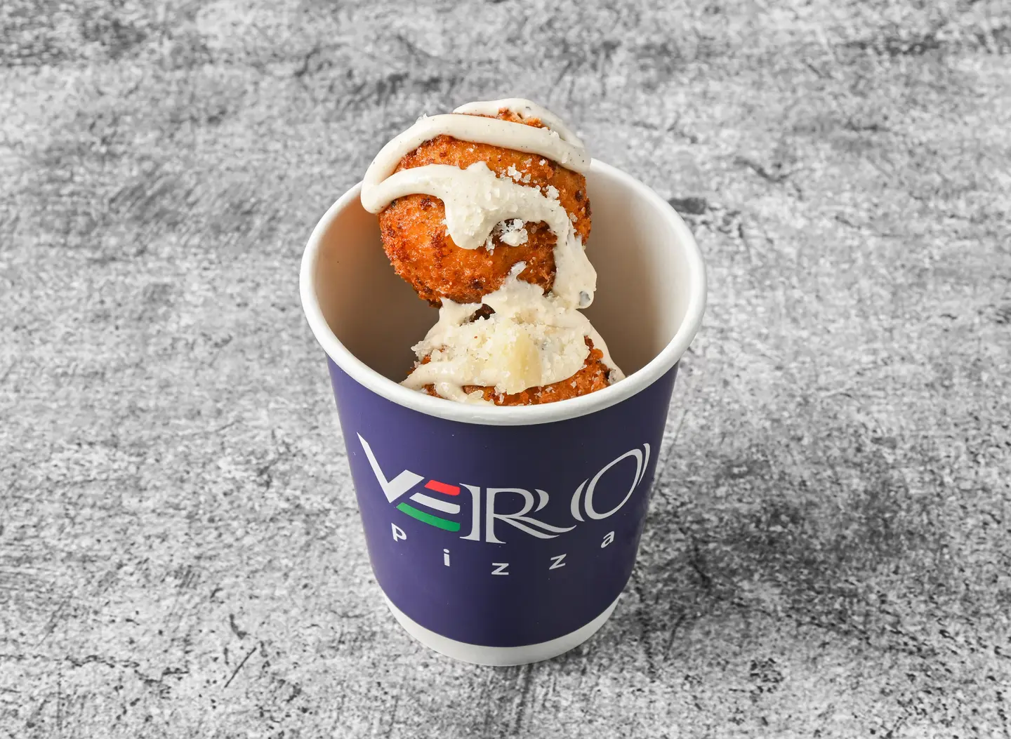 ترافل تشيز بول