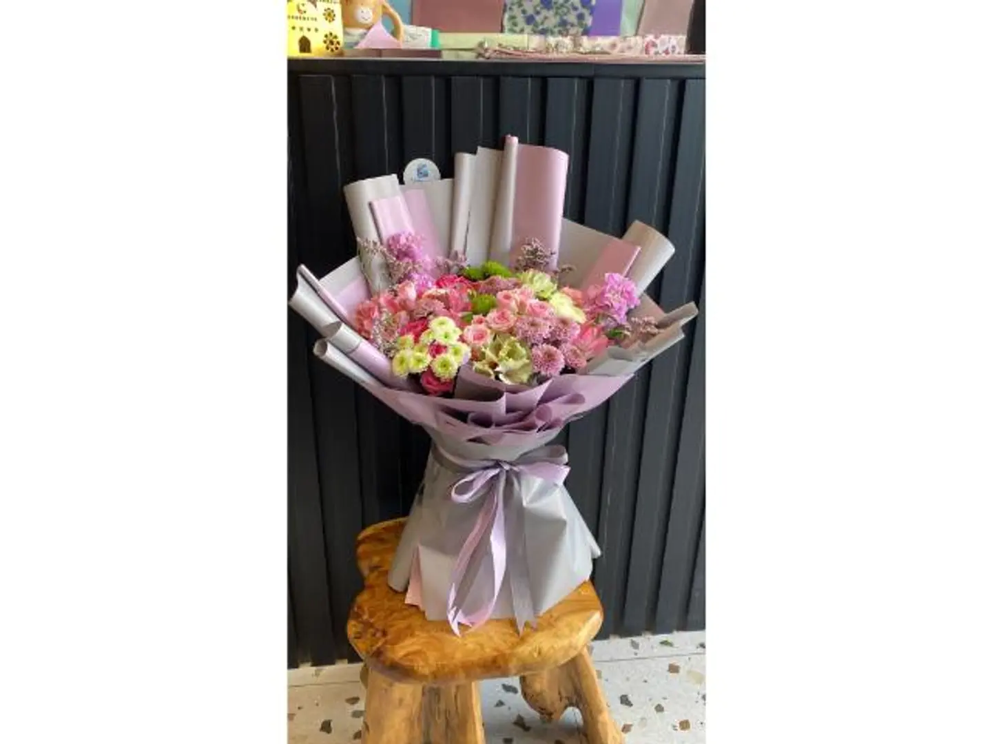 Rose Mix Bouquet With Karizat