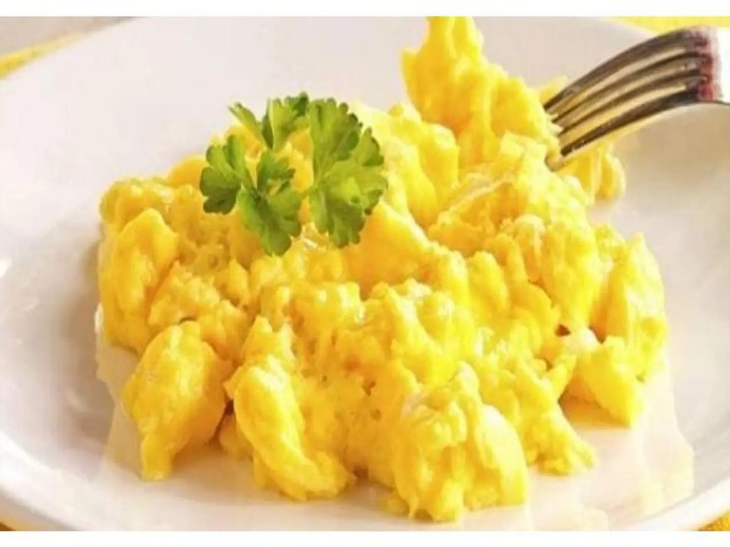 Eggs Cooked With Cheese