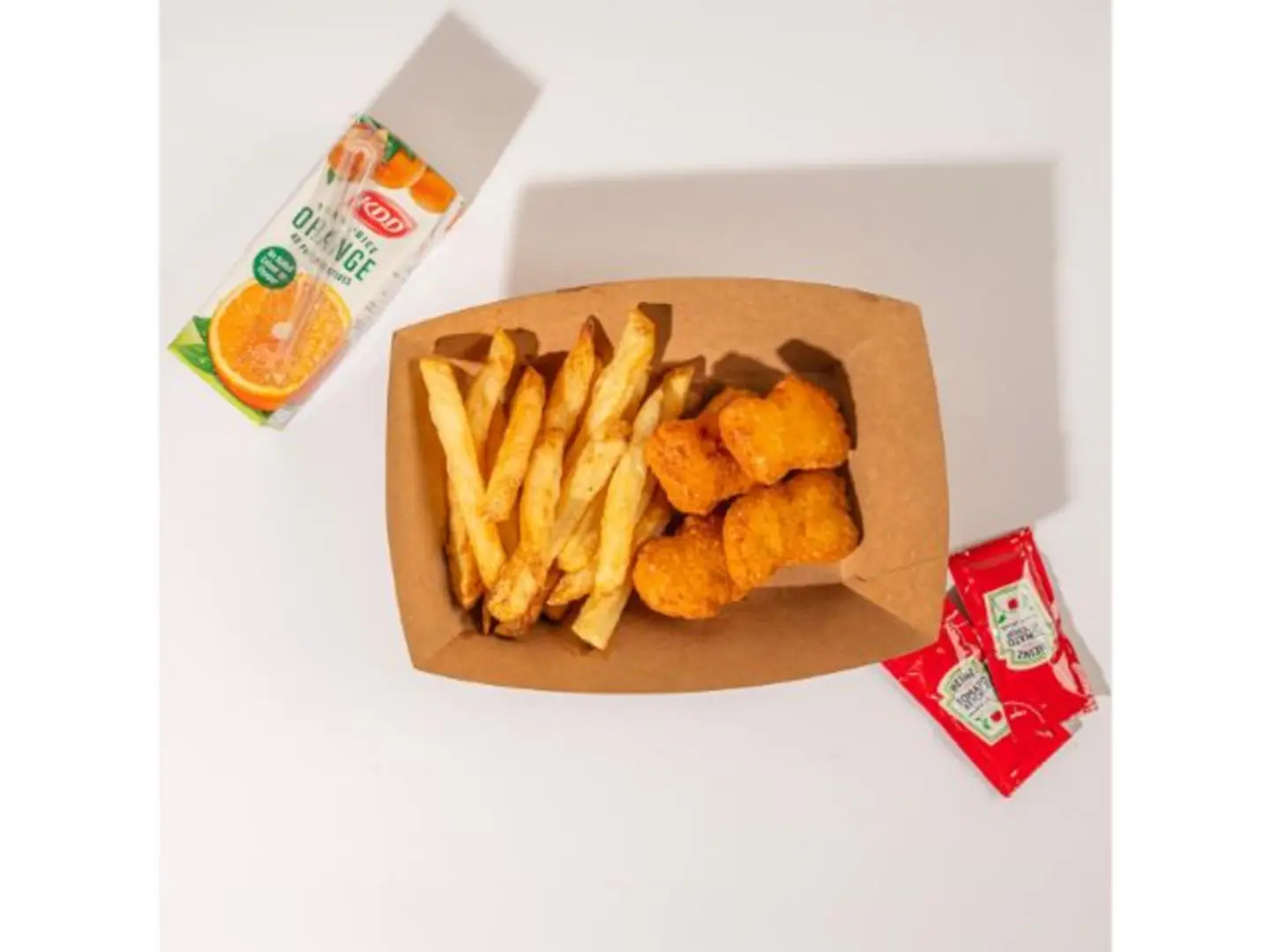 وجبه اطفال ناجتس