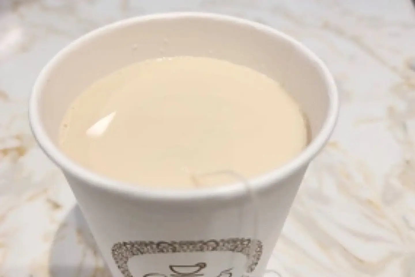 حليب شاي