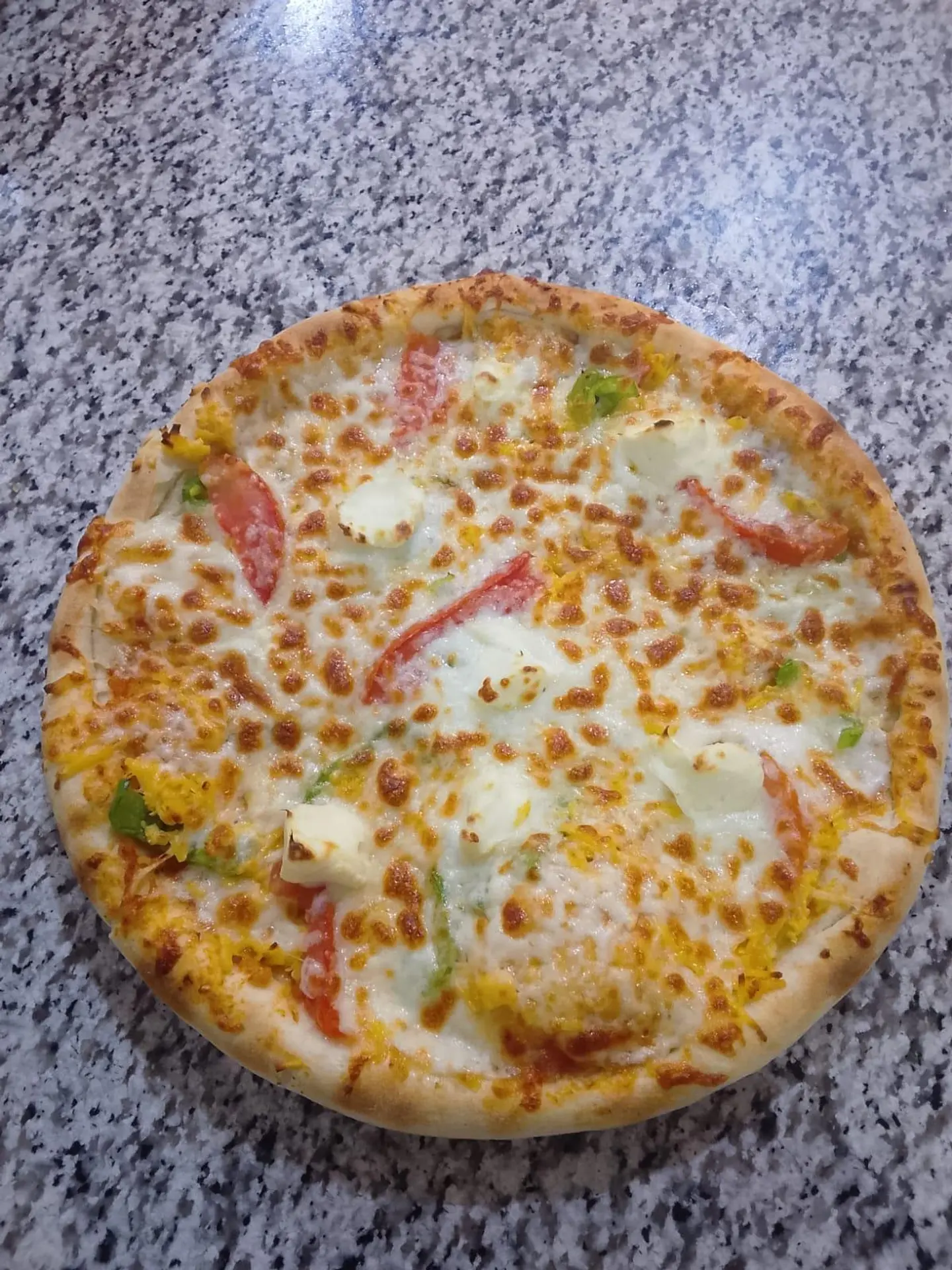 Mixed Cheese Pizza Mid