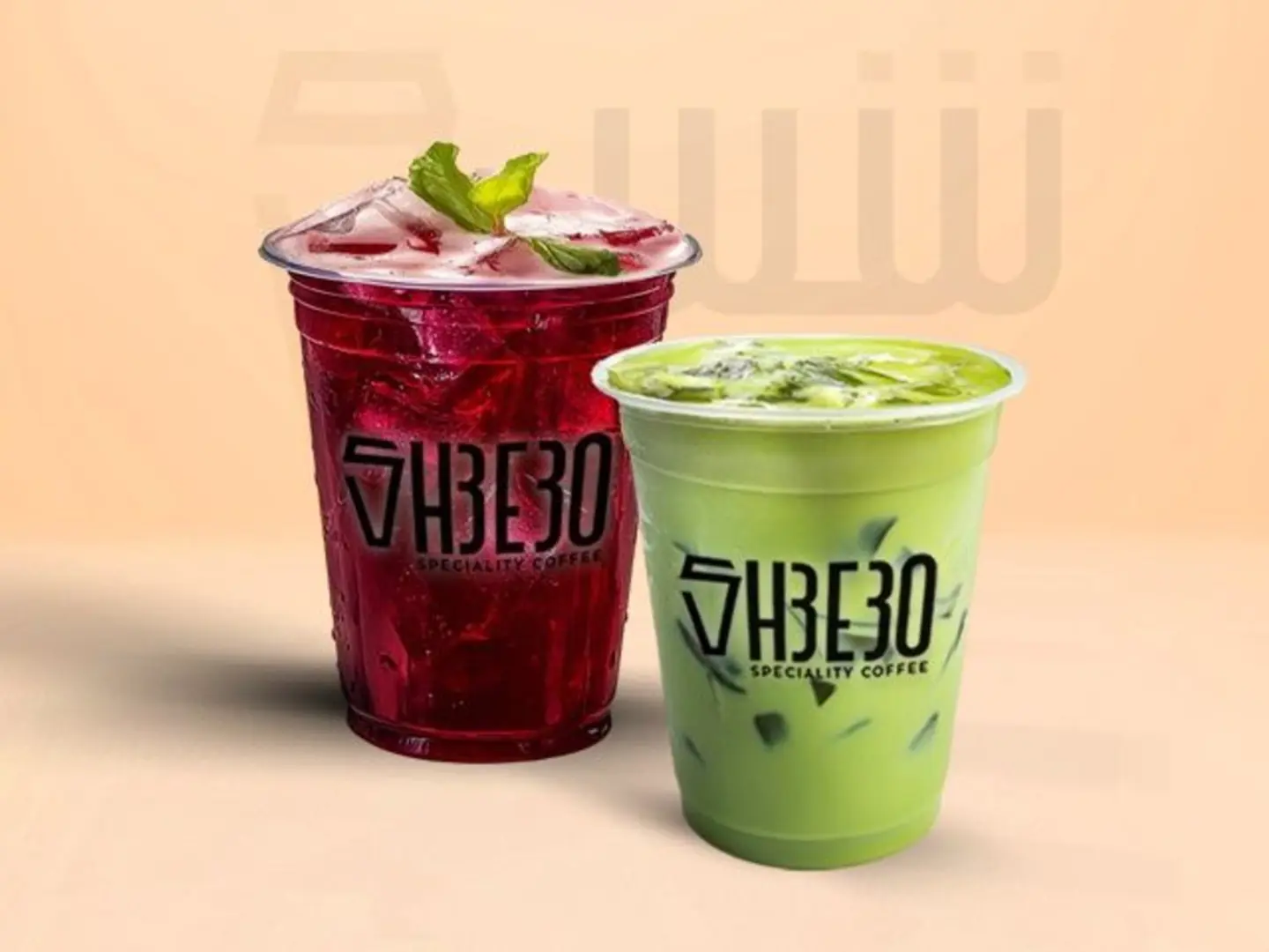 كركدية مثلج مع ماتشا باردة