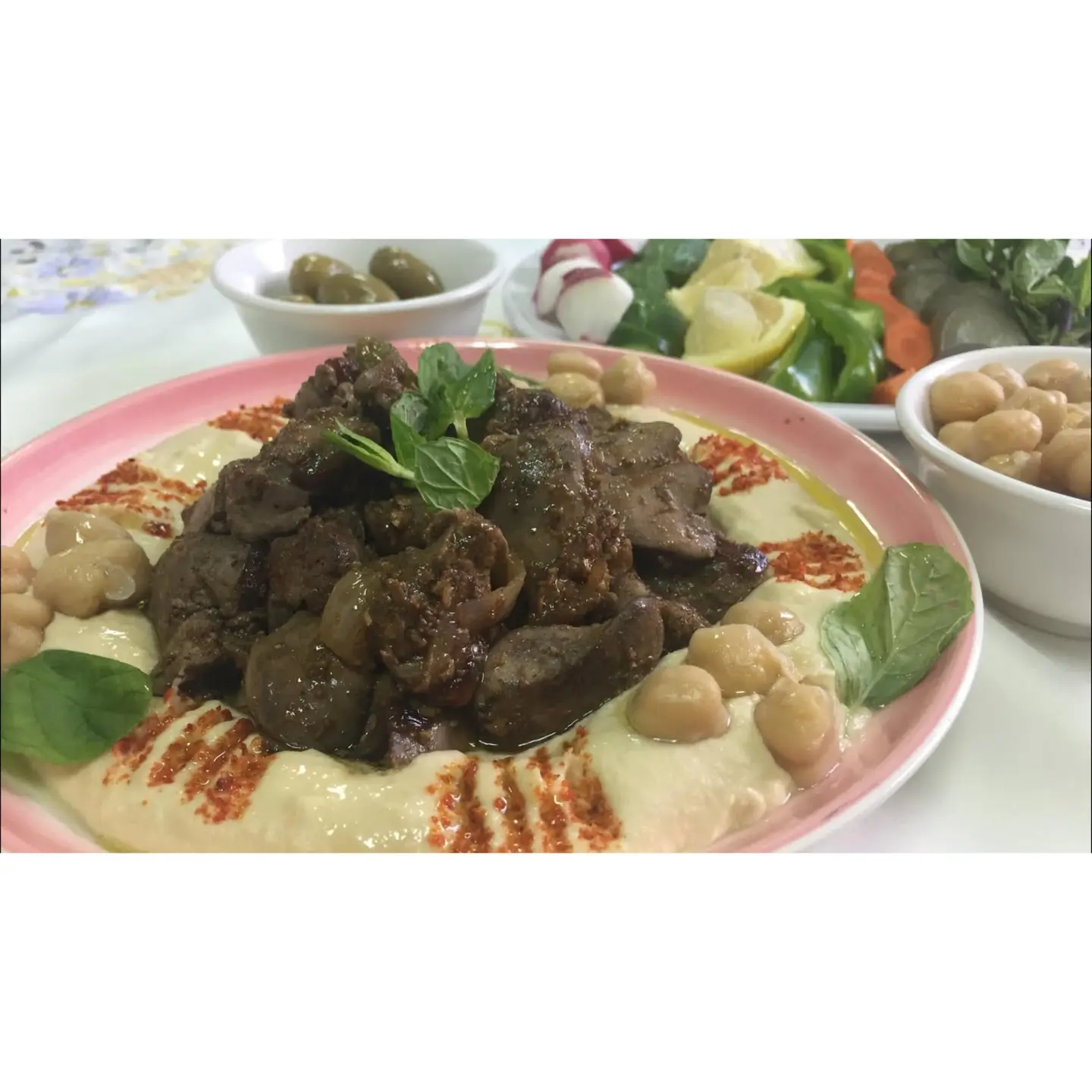 تقاطيع بالحمص