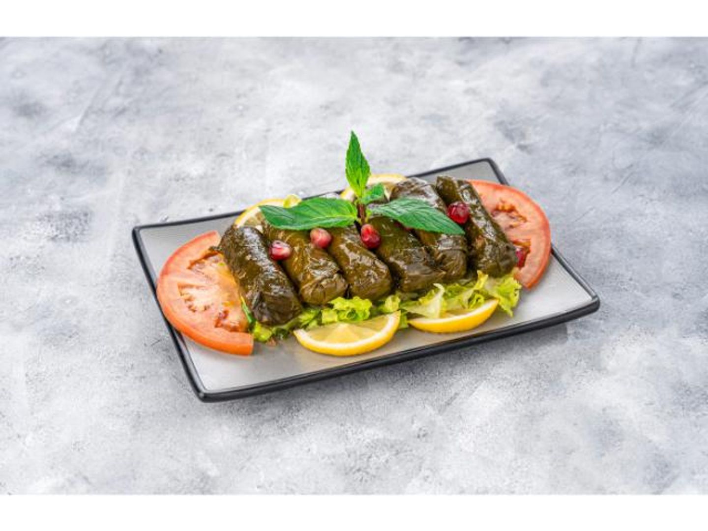 Stuffed Grape Leaves 6 Pieces