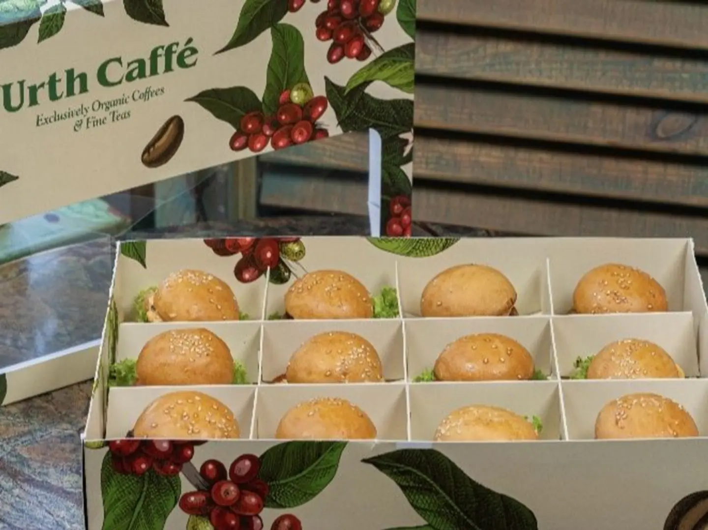 علبه مكس دجاج ولحم