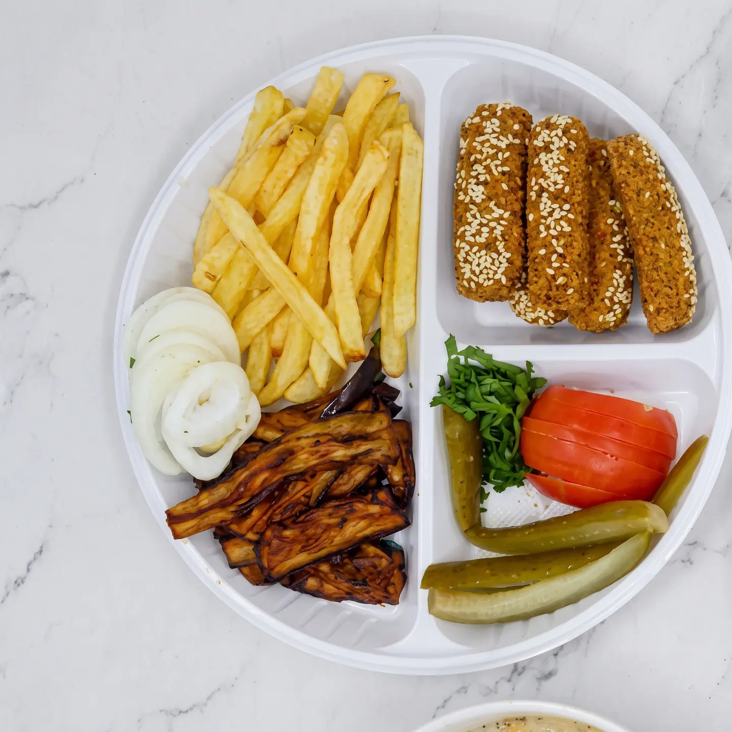 صحن مشكل صغير