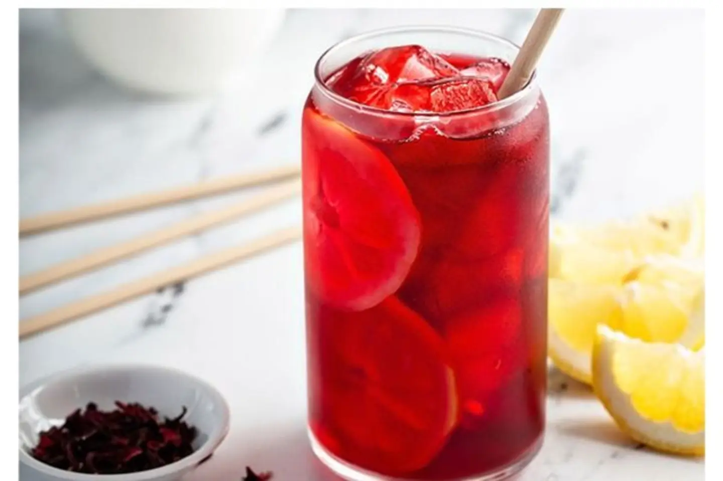 كركدية مع ليمون