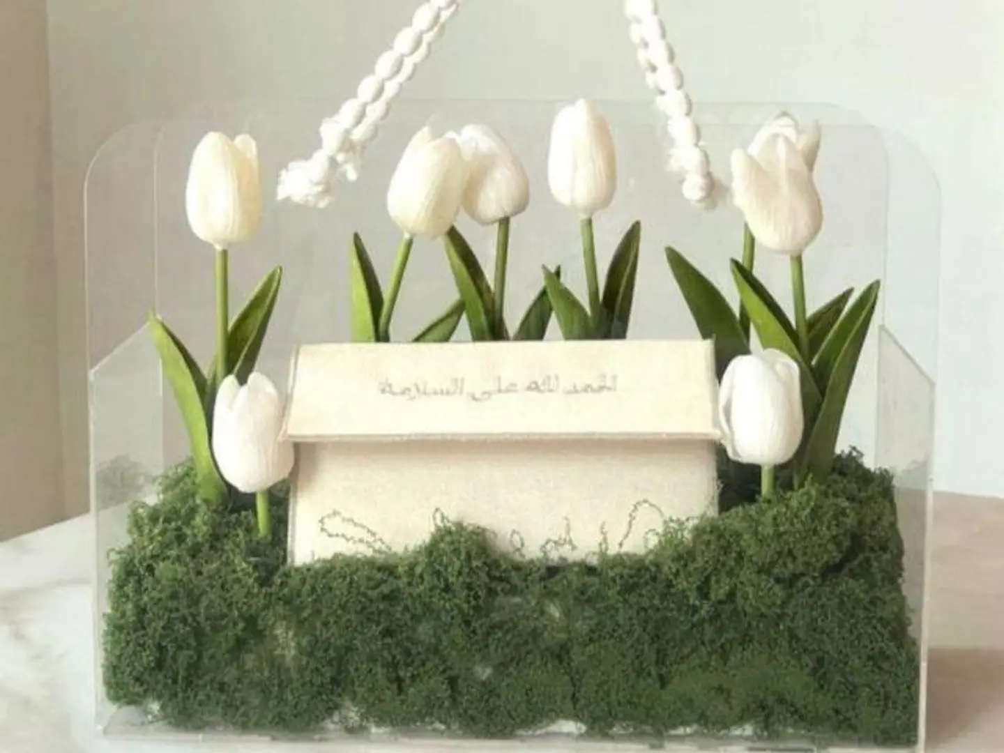 بوكس اكريليك ورد لإهداء مبلغ مالي