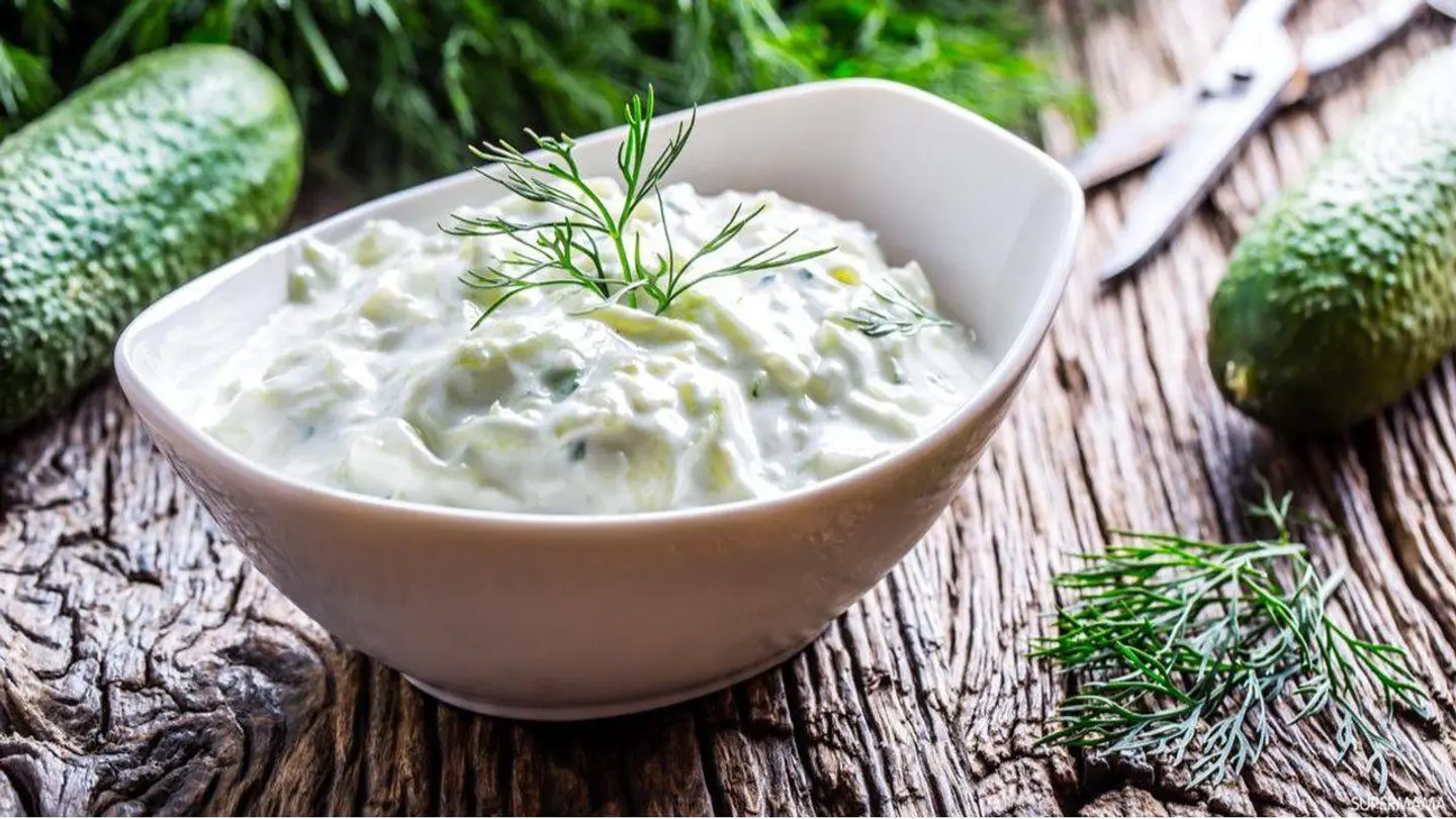 سلطة الزبادي