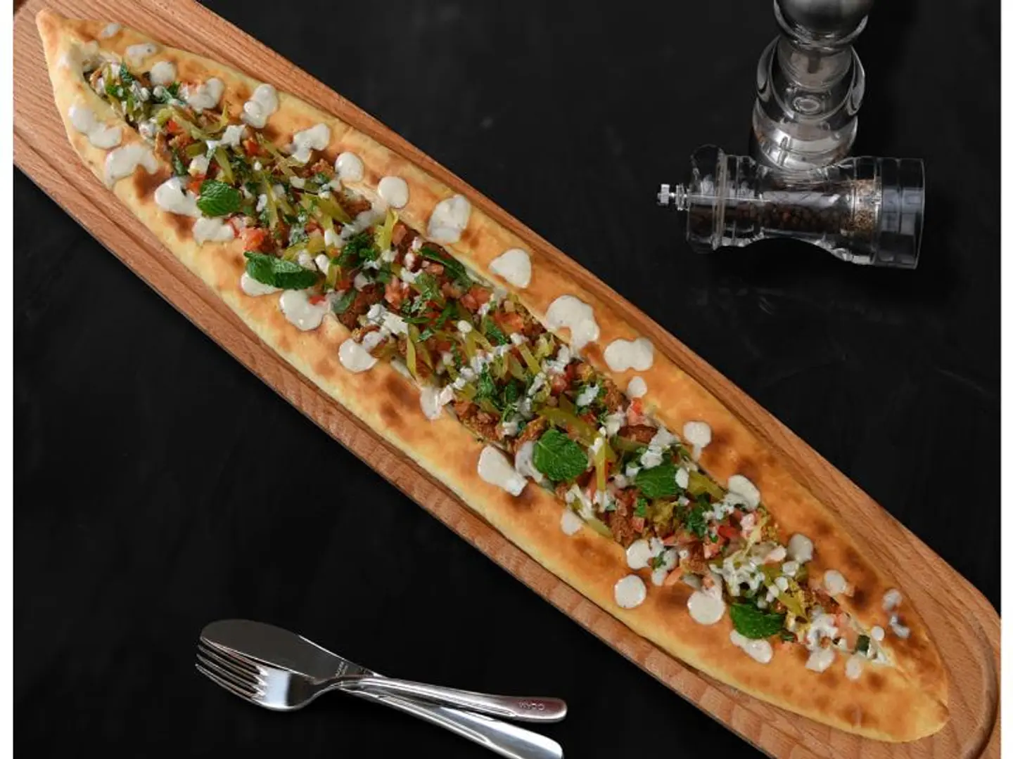 Falafel Pide