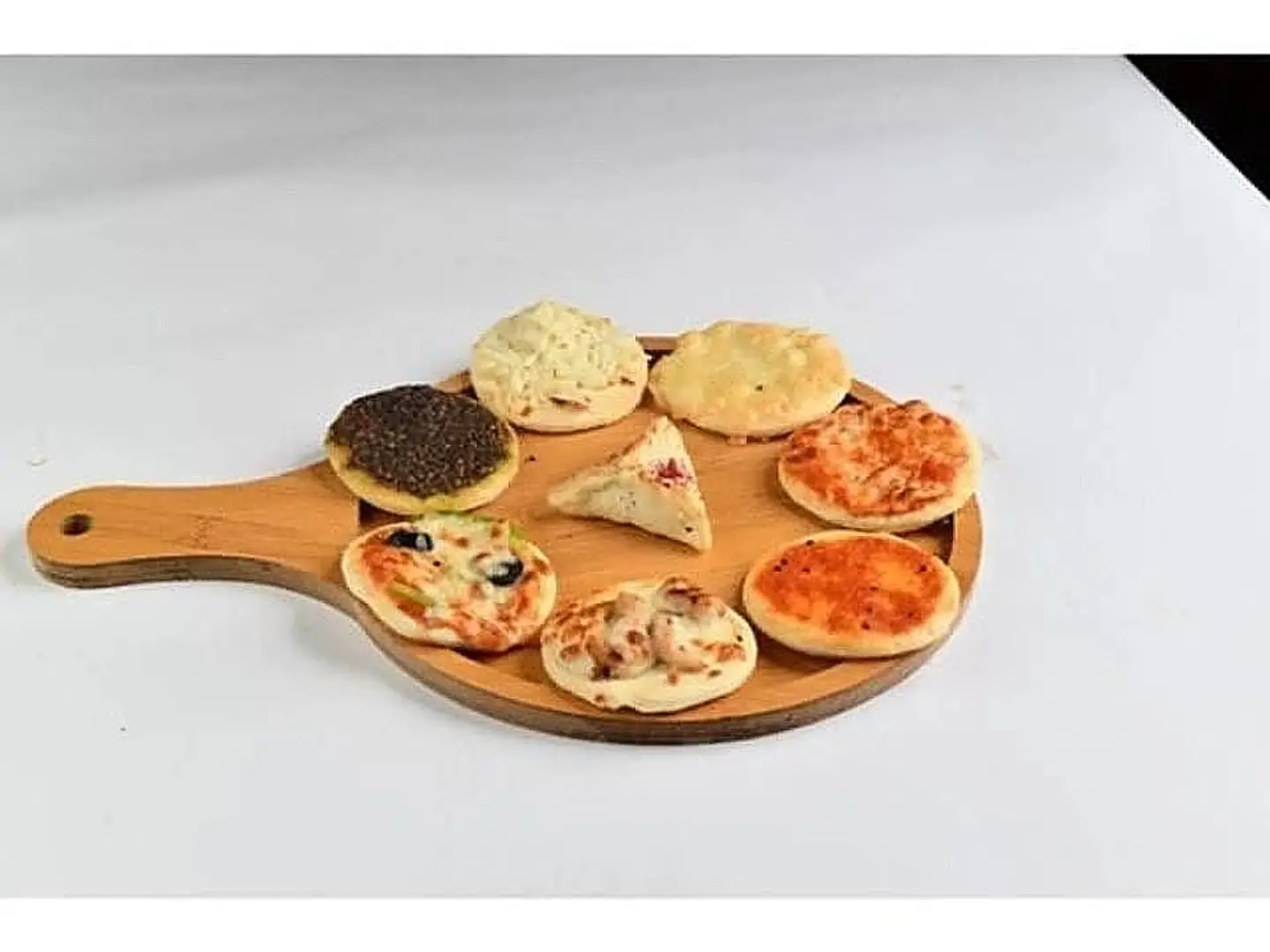 صحن فطاير ميني مشكل وسط 40حبة