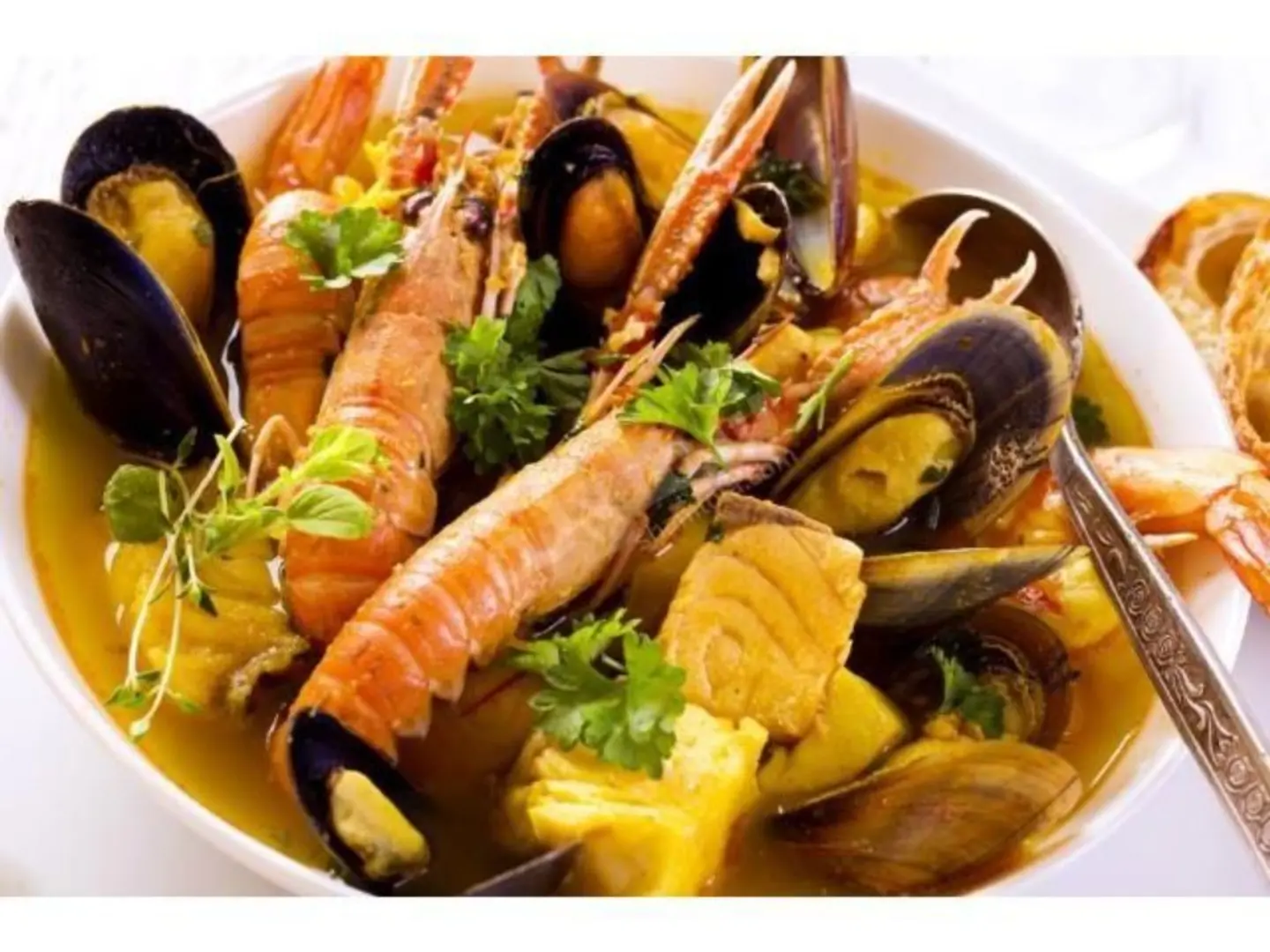 شوربة فواكه سمك