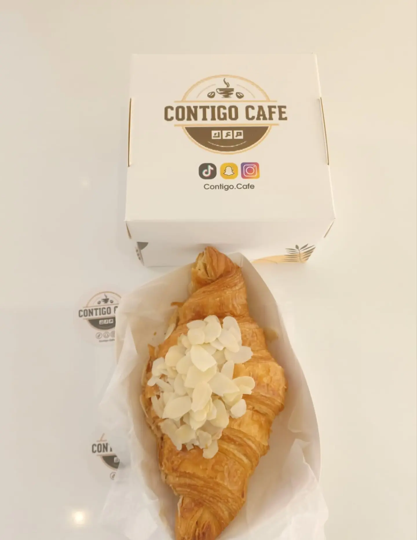 كرواسون اللوز