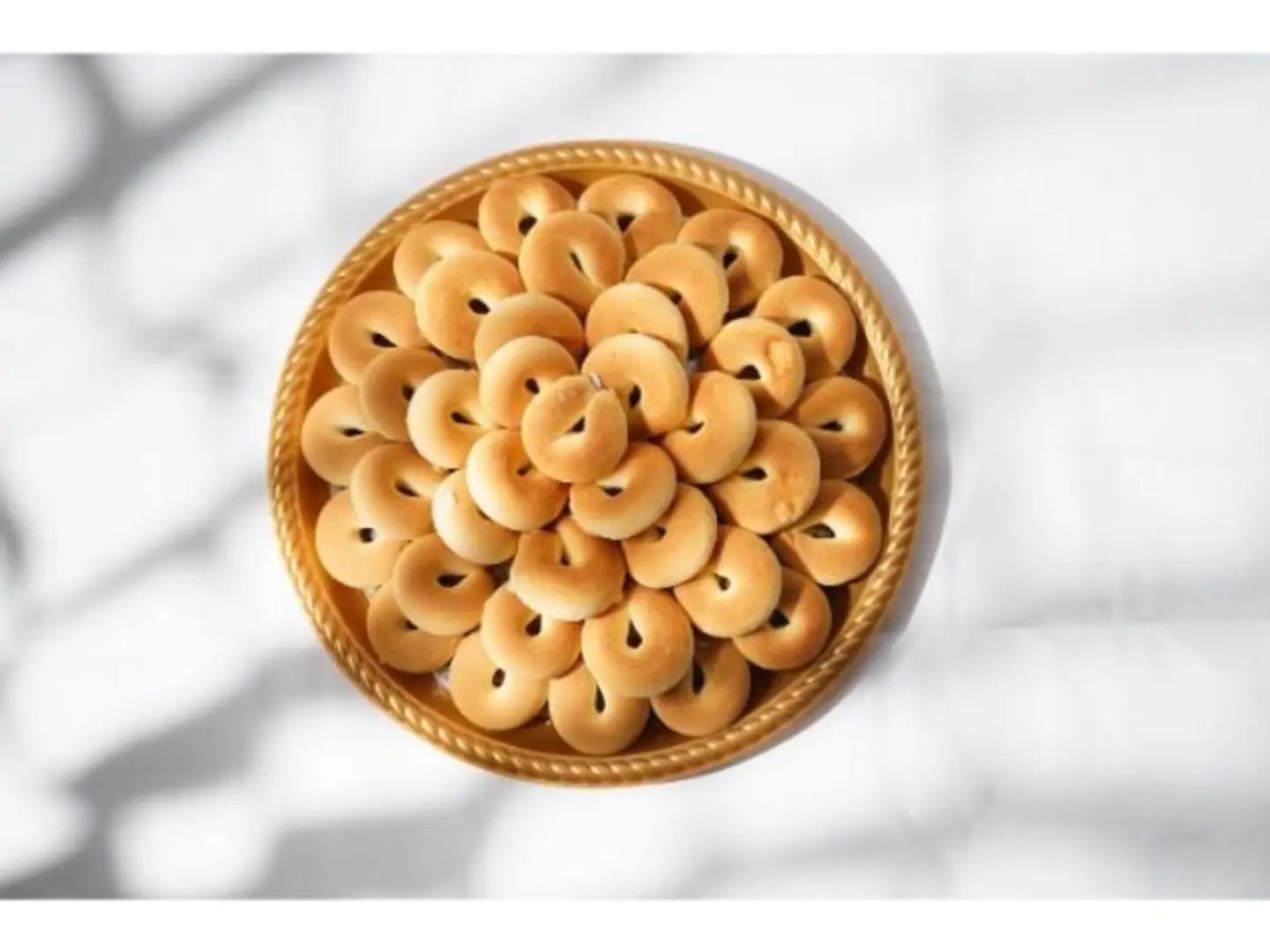 صحن غريبة