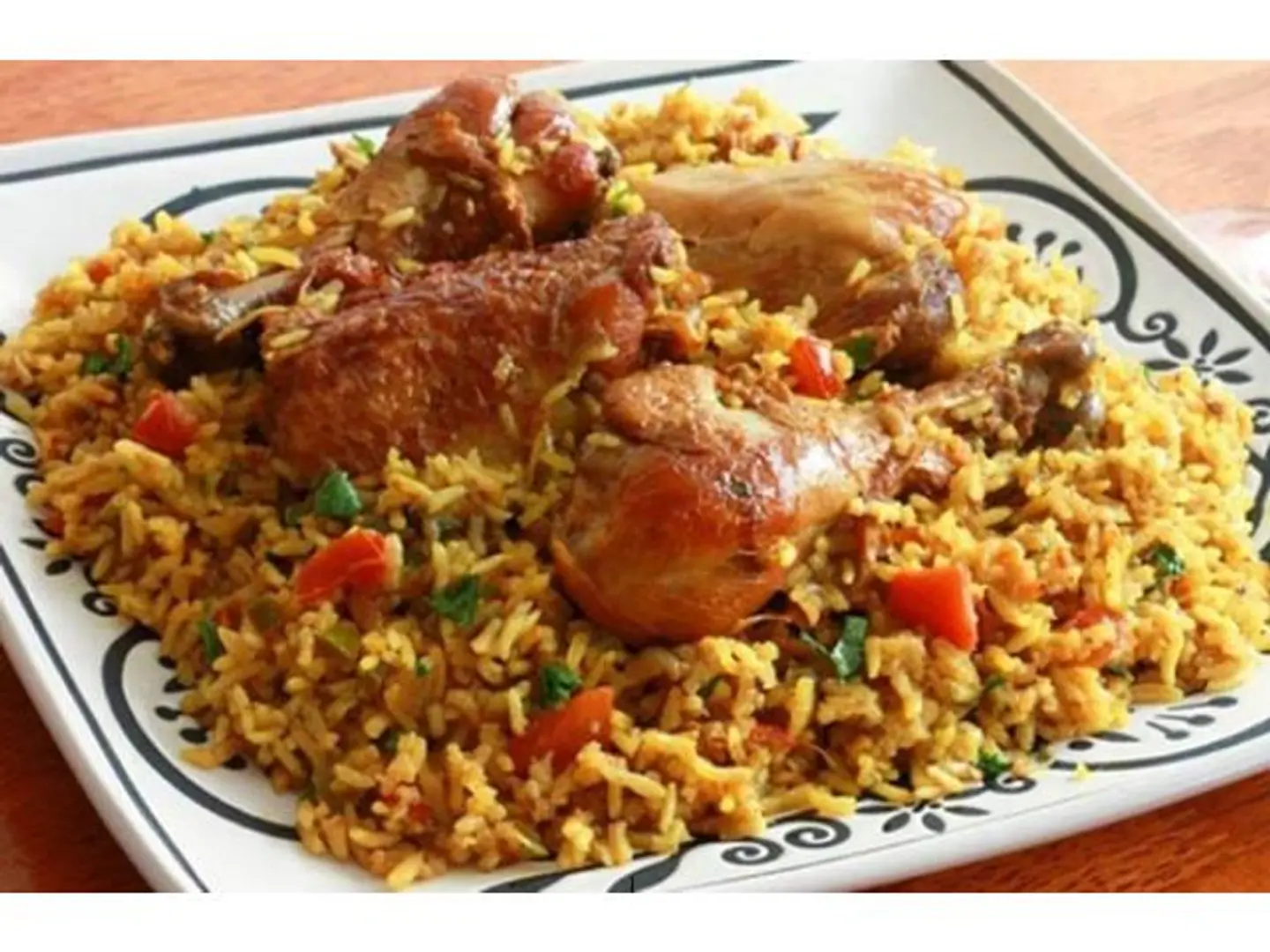 حبة دجاج مقلي مع رز بخاري