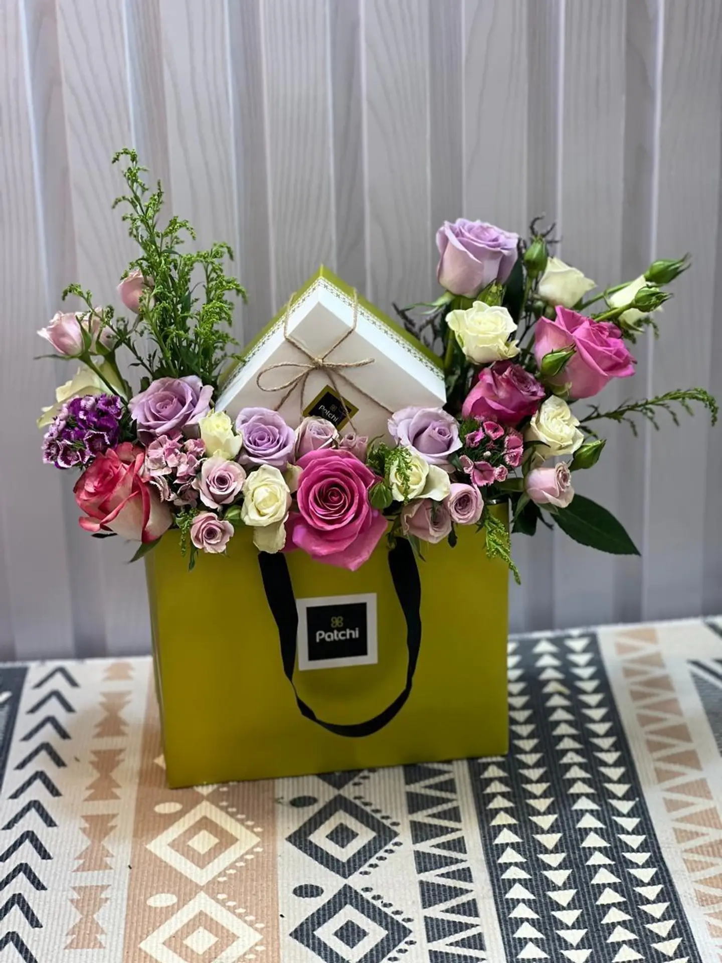 ورد مكس مع حلا باتشي