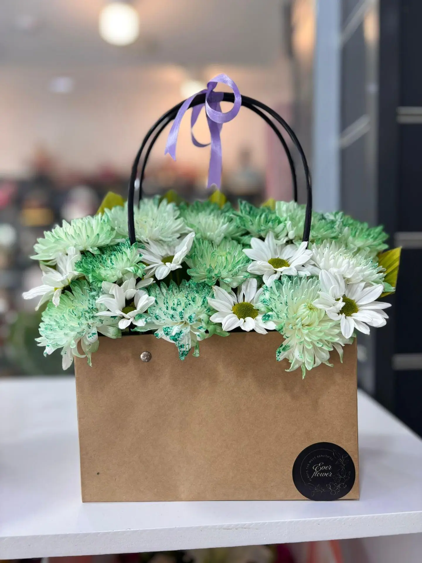 جمال الورود في سلة حب