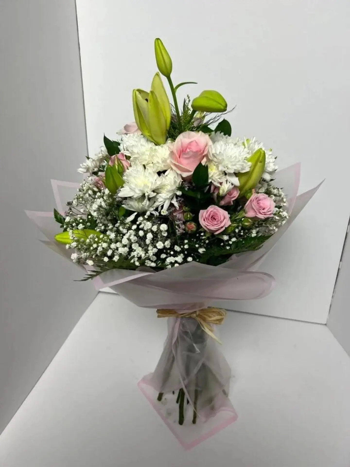 Medium Hand Bouquet Light Pink