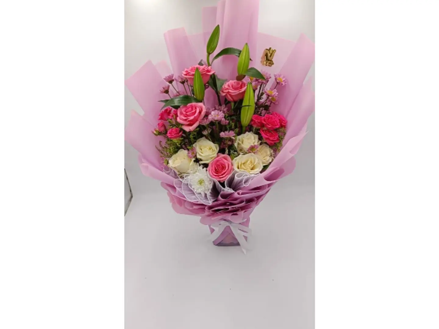 Bouquet Of Roses And The Glow Of Life