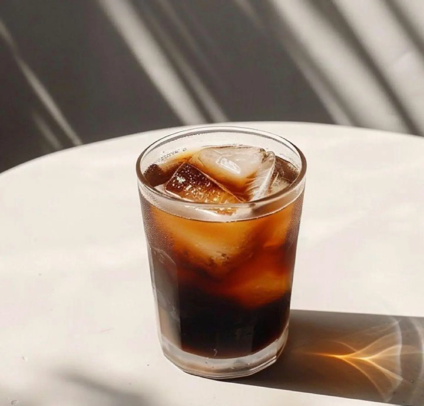 قهوة اليوم بارد صغير