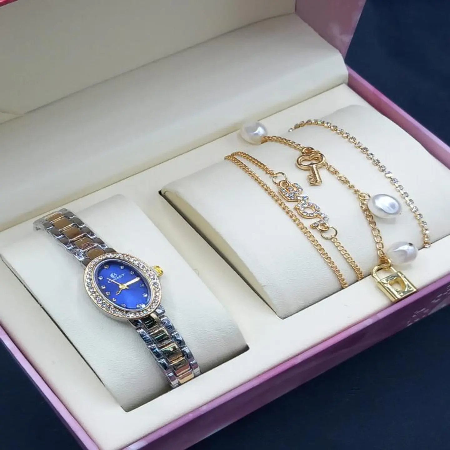 ساعه نسائية فخامه 1