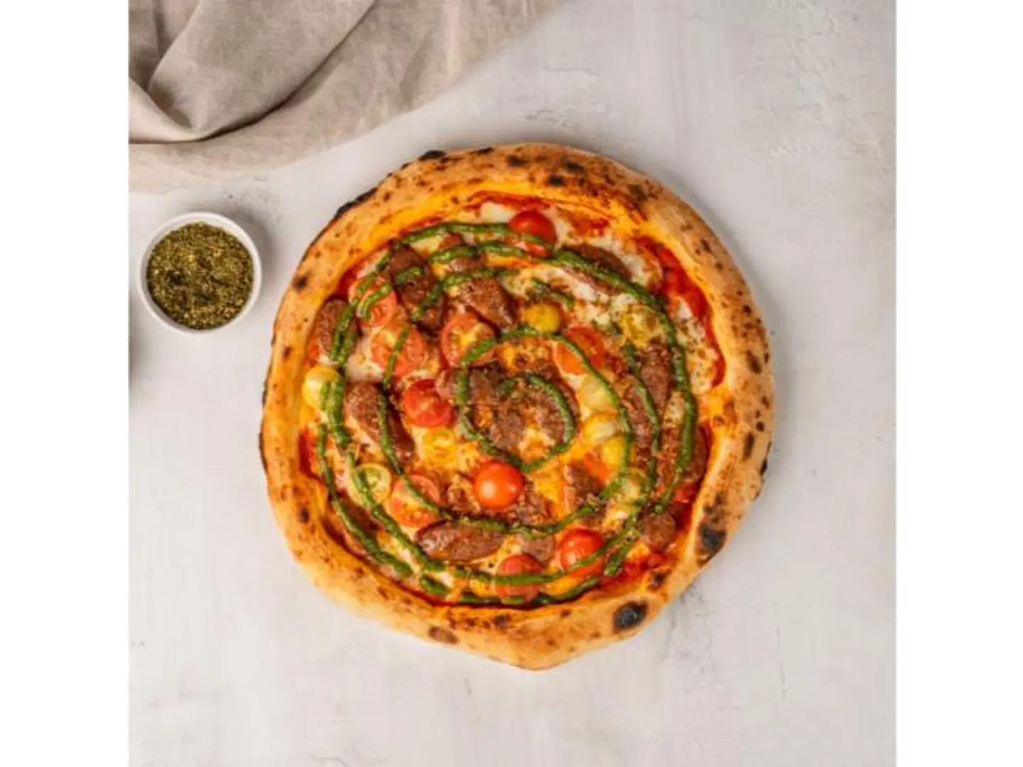 بيتزا السجق الحار