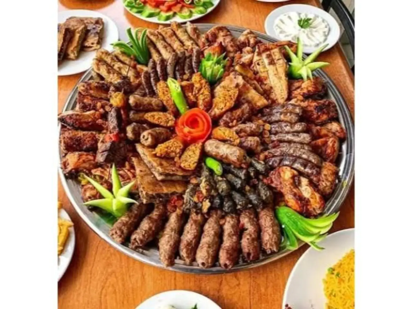 طبق العائلة