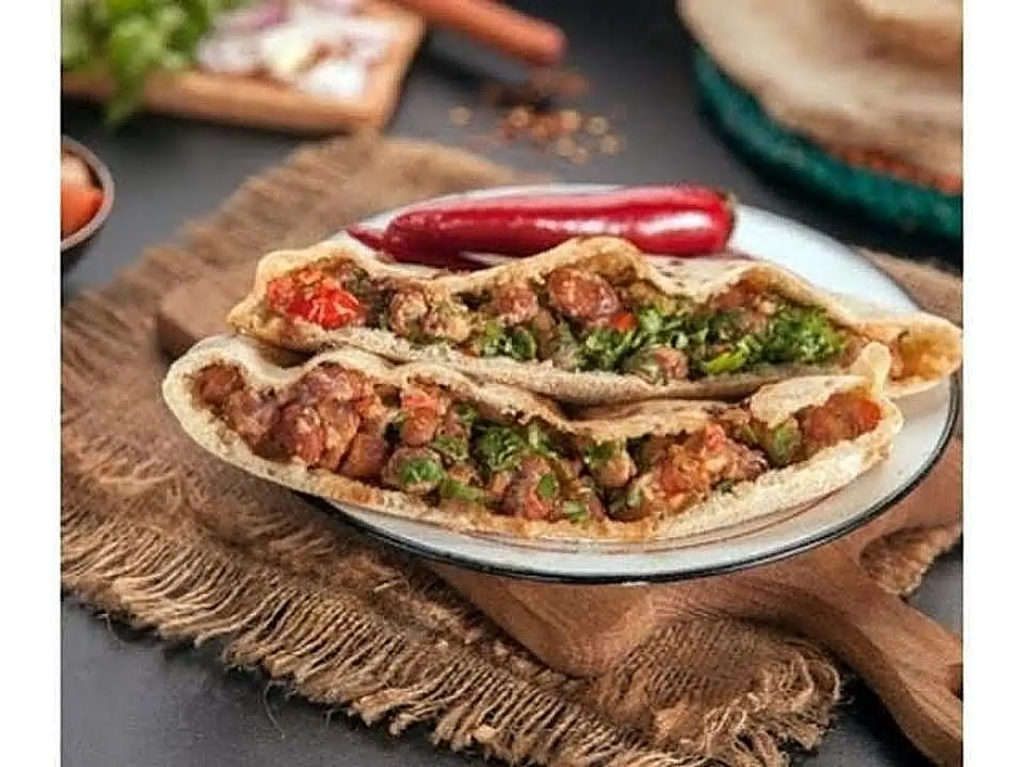 ساندوتش فلافل على فول