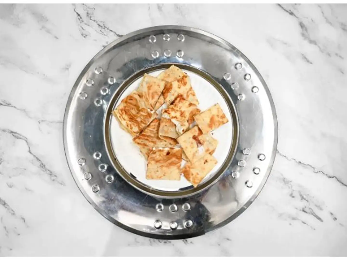 صحن مليس بالجبنة