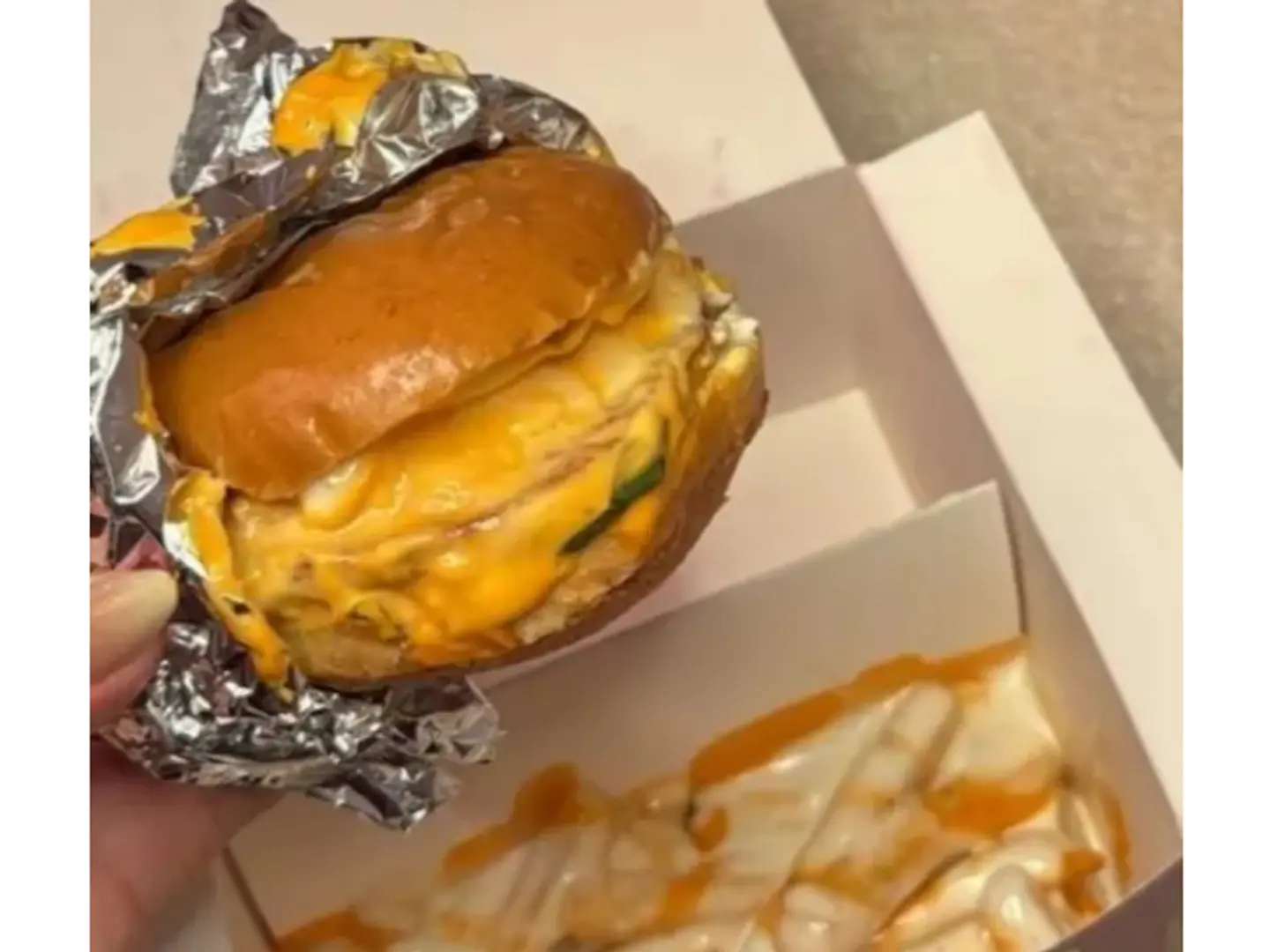 وجبة البركان الذهبي