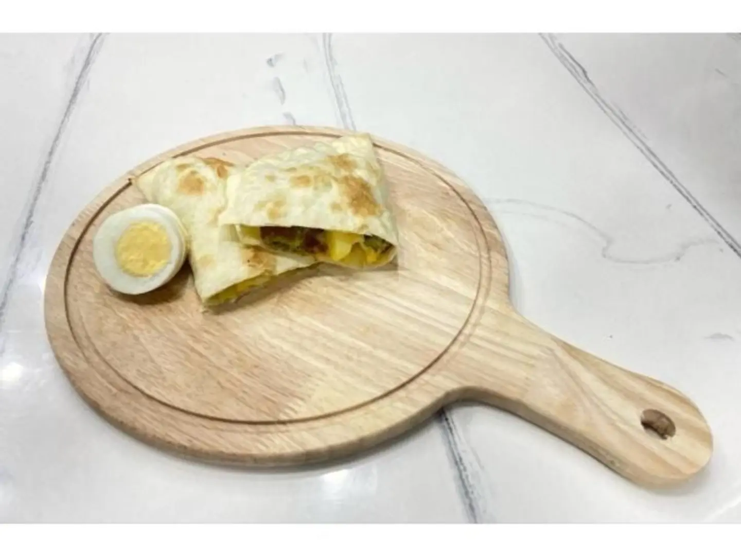 فطيرة فلافل مع البيض