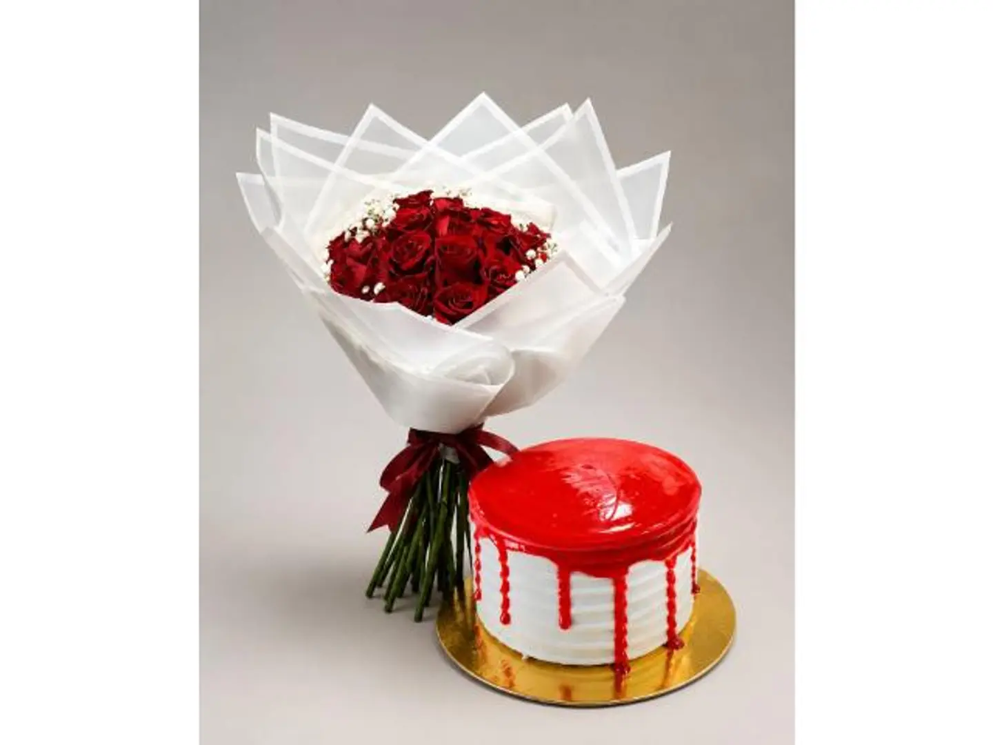20 Red Roses With Cake